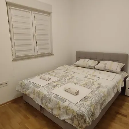 Apartman Ena Bileca Exterior photo